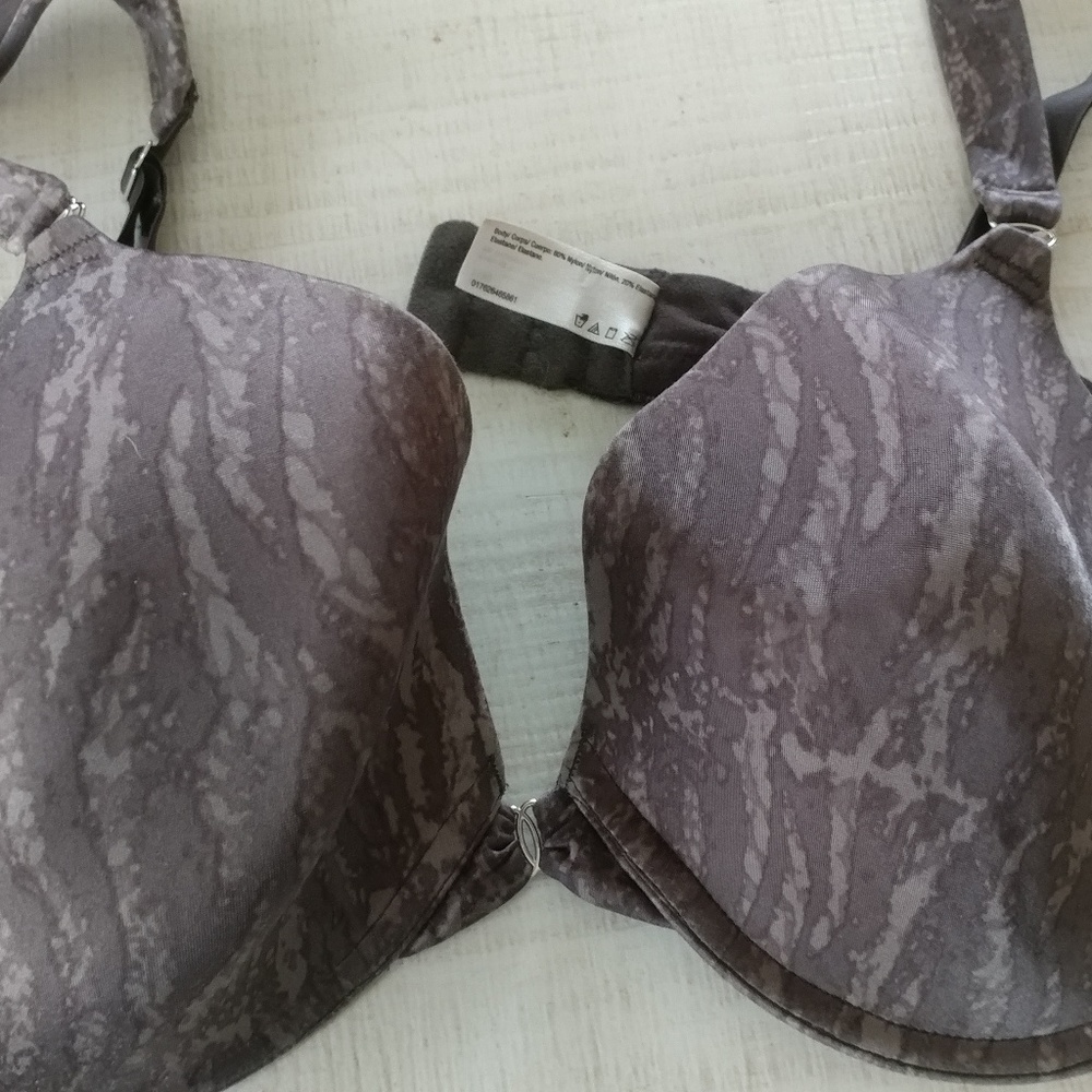 Lilyette bra by Maidenform, Inc
